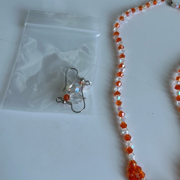 (4 for $20) Butterfly Beaded Necklace & Earrings 🧡 - Picture 4 of 5